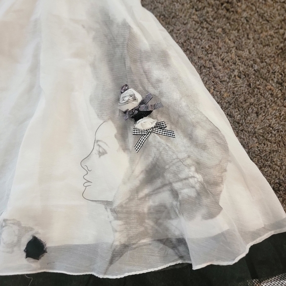 Girls Dress with Womens Face - Picture 9 of 9